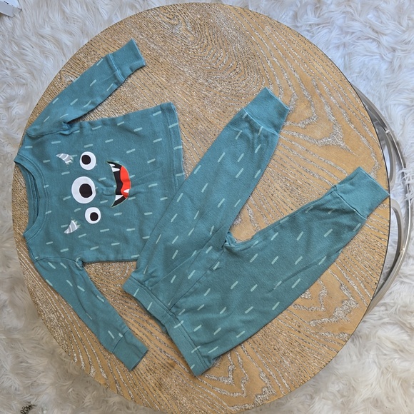 12M pajama bundle - Picture 5 of 7